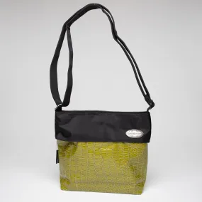 Reverse A Purse Black Urban Wrap Collection - Trellis